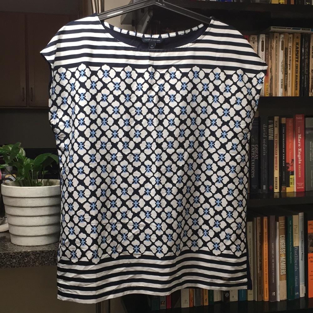 Tommy Hilfiger shirt NWOT, M